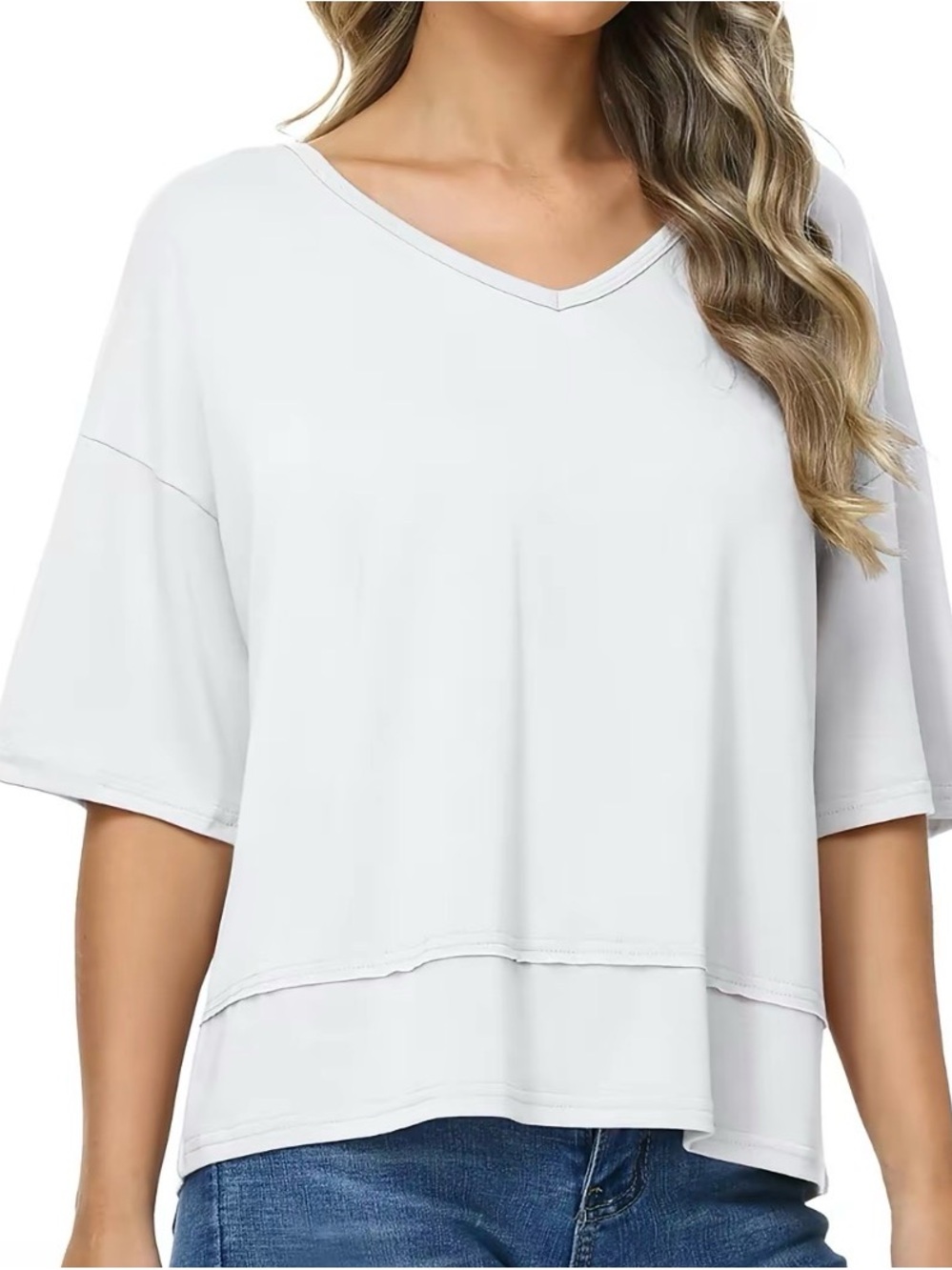 Aura White V-Neck Short Sleeve Layered-Hem Tee